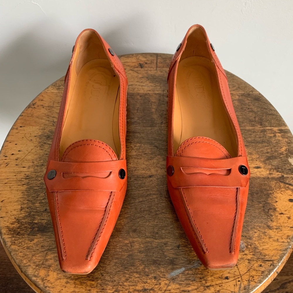 Tod’s orange leather driving loafer Sz 8.5 Italy